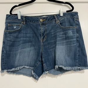 Cabi, Denim Cutoff Short, Size 14